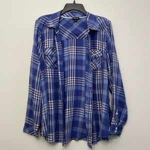 💸2 for $25💸 Torrid Blue Plaid Button Down Shirt (Torrid Size 0-L)